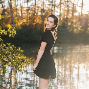 Meet your Posher, Caitlyn